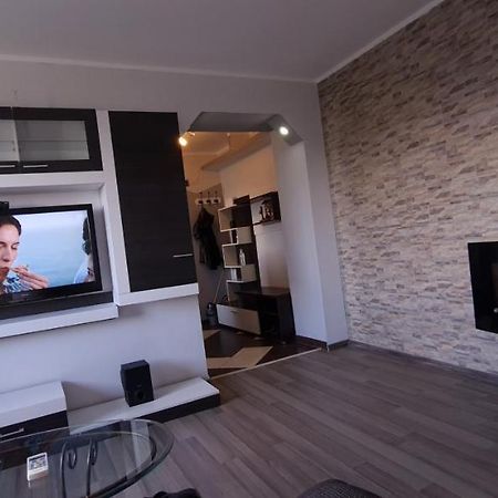 Ultracentral Apartments Bacau Bagian luar foto