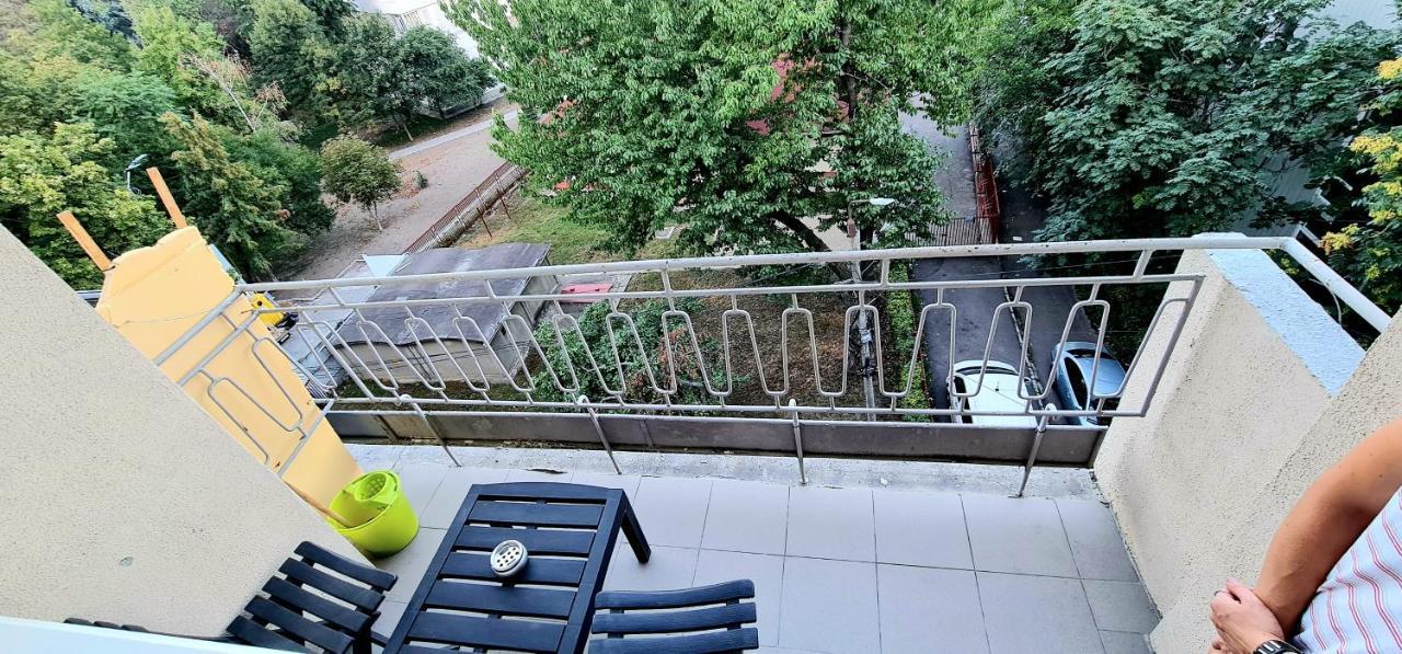 Ultracentral Apartments Bacau Bagian luar foto
